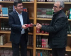 تجلیل از همکاران تلاش گر در تجهیز و راه اندازی کتابخانه دانشکده ادبیات و علوم انسانی