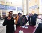 حضور پرشور دانشگاهیان دانشگاه ارومیه پای صندوق های رای مستقر در مسجد دانشگاه (+فیلم)