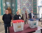 حضور پرشور دانشگاهیان دانشگاه ارومیه پای صندوق های رای مستقر در مسجد دانشگاه (+فیلم)