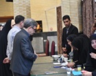 حضور پرشور دانشگاهیان دانشگاه ارومیه پای صندوق های رای مستقر در مسجد دانشگاه (+فیلم)