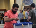 حضور پرشور دانشگاهیان دانشگاه ارومیه پای صندوق های رای مستقر در مسجد دانشگاه (+فیلم)