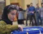 حضور پرشور دانشگاهیان دانشگاه ارومیه پای صندوق های رای مستقر در مسجد دانشگاه (+فیلم)