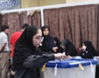 حضور پرشور دانشگاهیان دانشگاه ارومیه پای صندوق های رای مستقر در مسجد دانشگاه (+فیلم)