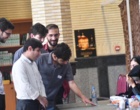 حضور دانشگاهیان دانشگاه ارومیه پای صندوق های رای مستقر در مسجد دانشگاه (+فیلم)