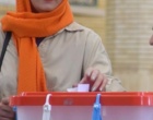 حضور دانشگاهیان دانشگاه ارومیه پای صندوق های رای مستقر در مسجد دانشگاه (+فیلم)