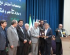 اعطای نشان «سرو» به رئیس دانشگاه ارومیه به عنوان رئیس برگزیده دانشگاه های کشور