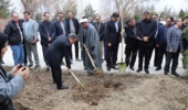 غرس نهال به یاد شهدای دانشگاه ارومیه