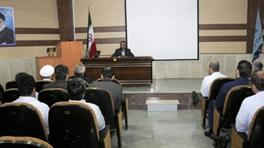 رییس دانشگاه: با تحكم و كار غیرعقلانی نمی توان به توفیقات فرهنگی دست یافت