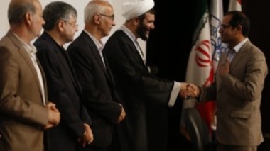 تقدیر از دانشجویان شاهد و ایثارگر دانشگاه ارومیه در جشنواره ملی ایثار مرحله منطقه ای
