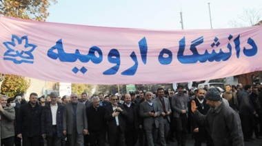حضور دانشگاهیان دانشگاه ارومیه در راهپیمایی حمایت از امنیت و اقتدار کشور
