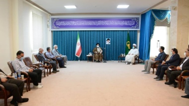 دیدار اعضاء شورای سیاست‌گذاری بسیج کارکنان دانشگاه ارومیه  با نماینده ولی فقیه دراستان