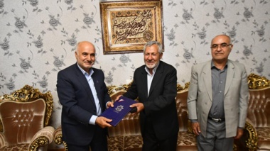 تکریم اساتید پشیکسوت دانشگاه ارومیه توسط سرپرست دانشگاه 