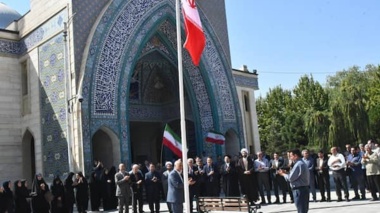 مراسم اهتزاز پرچم جمهوری اسلامی ایران در دانشگاه ارومیه همزمان با سراسر کشور به مناسبت آغاز سال تحصیلی جدید